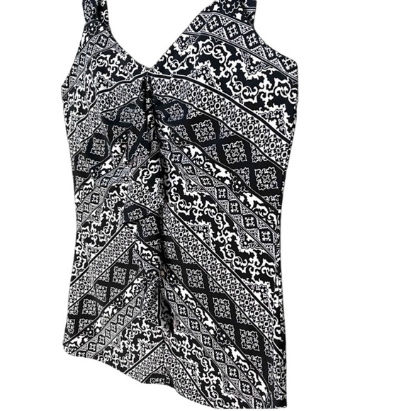 WHBM NWT Black & White Multi Print Ruffle Sleeveless Tunic Tank Top XS X-Small - Picture 3 of 8